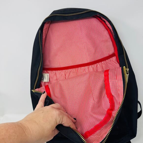 Herschel Classic Black Backpack Gold Zippers Logo Patch Laptop Bag Utility Basic - Picture 4 of 13